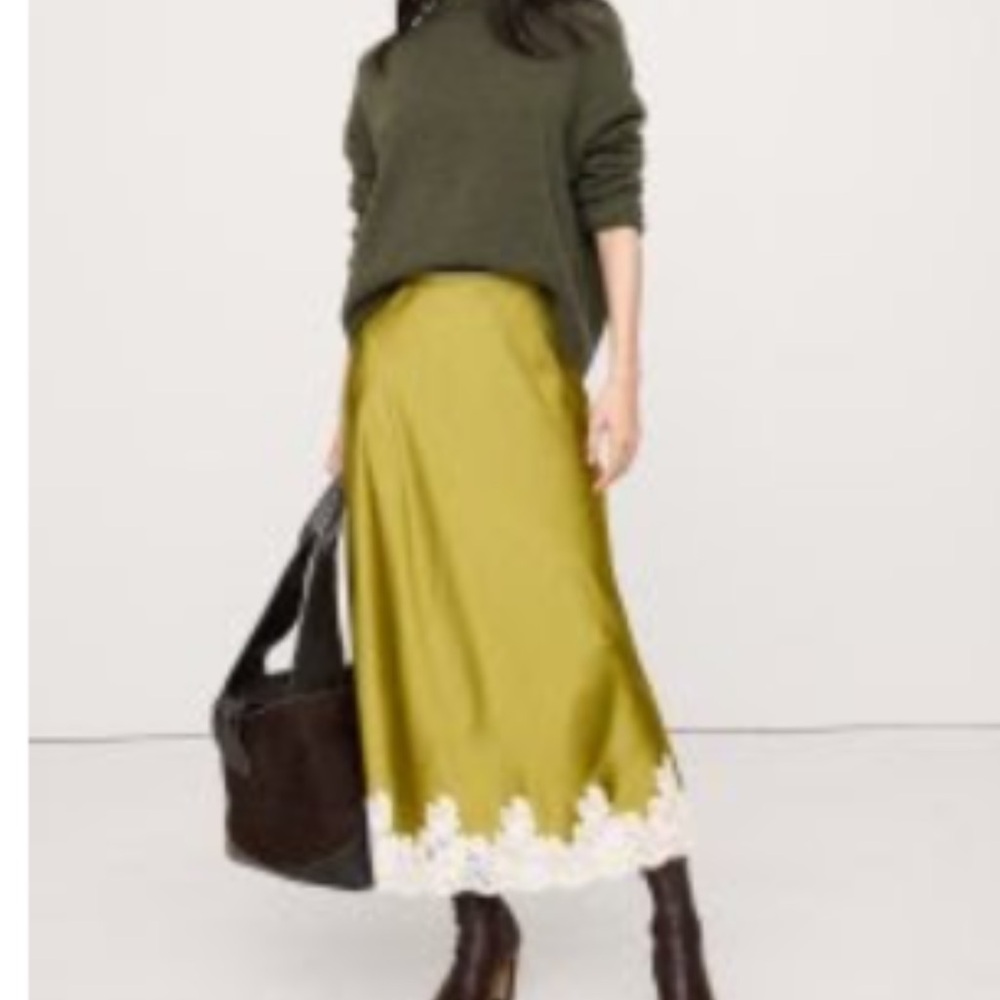 Lace trim satin skirt